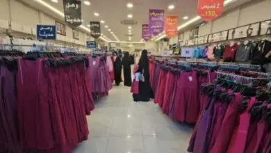الحكومة تطلق حملة لتوعية أولياء الأمور بحقهم في اختيار مكان شراء الزي المدرسي