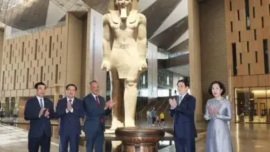 رئيس فيتنام يزور المتحف المصري الكبير وأهرامات الجيزة ويشيد بعظمة الحضارة المصرية