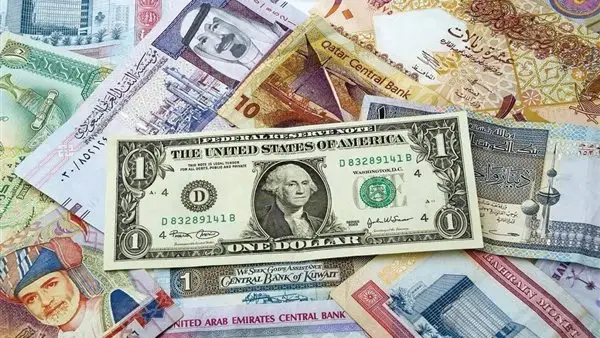 استقرار نسبي وتباين محدود في أسعار العملات الأجنبية أمام الجنيه اليوم