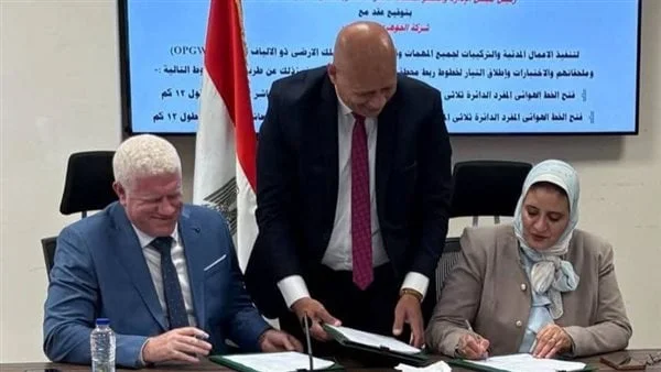 المصرية لنقل الكهرباء توقع عقداً مع الجوهري للمقاولات لتنفيذ مشروعات حيوية لدعم الشبكة القومية