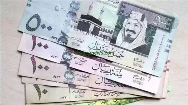 تراجع سعر الريال السعودي أمام الجنيه المصري في ختام تعاملات الإثنين
