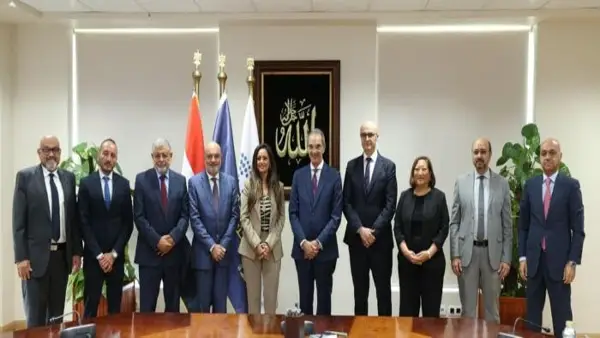 تنظيم الاتصالات يوافق على تشغيل أنظمة الملاحة والتتبع في 7 شركات سيارات كبرى