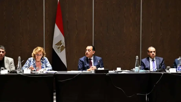 مدبولي يلتقي كبار المستثمرين في جنوب أفريقيا: مصر ملتزمة بالاستقرار الاقتصادي وحوافز مشجعة للقطاع الخاص