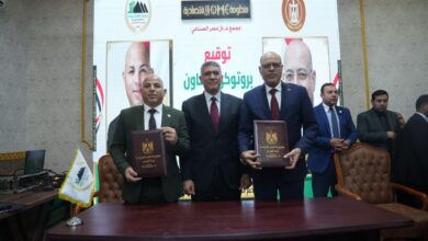 رئيس مجمع عمال مصر يؤكد التزام المجمع بدعم تطبيق قانون العمل وتعزيز الشراكة مع مؤسسات الدولة