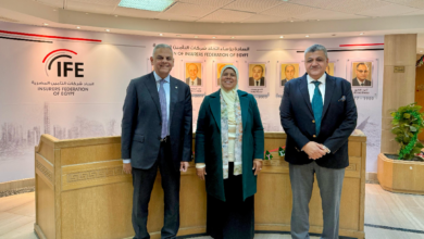 اتحاد شركات التأمين يحتفي بمسيرة نفيسة هاشم ويكرم عطائها في مجالات الإسكان وتأمين أخطار البناء