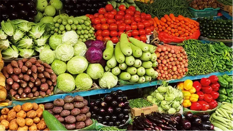 تباين أسعار الخضروات والفاكهة في الأسواق المصرية اليوم مع ثبات بعض الأصناف