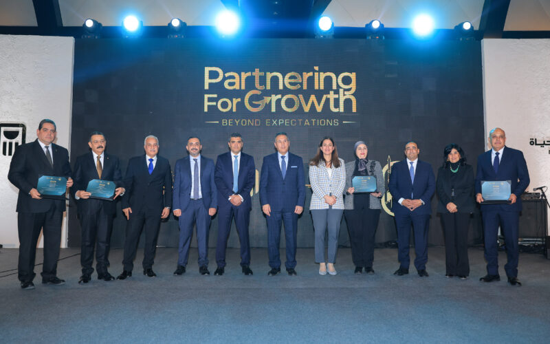 الأهلي المصري ومصر لتأمينات الحياة يطلقان باقة جديدة من منتجات التأمين البنكي