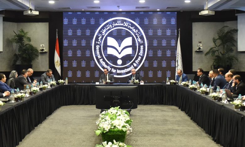 تنسيق حكومي لتسهيل إجراءات السجل التجاري وشهادة عدم الالتباس أمام المستثمرين