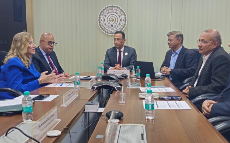 وزير الاتصالات يعزز شراكات الذكاء الاصطناعي ويبحث الاستفادة من الخبرات الأمريكية خلال قمة الهند