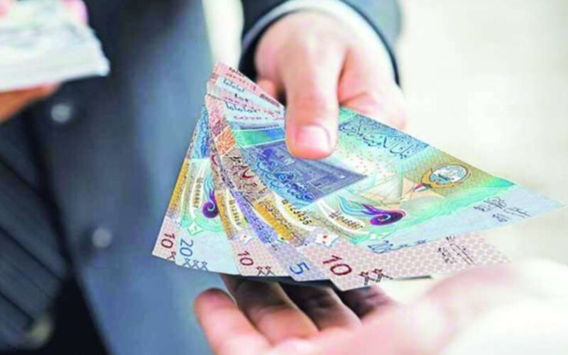 الدينار الكويتي يتراجع في بداية تعاملات الأربعاء واستقرار نسبي حول 170 جنيه