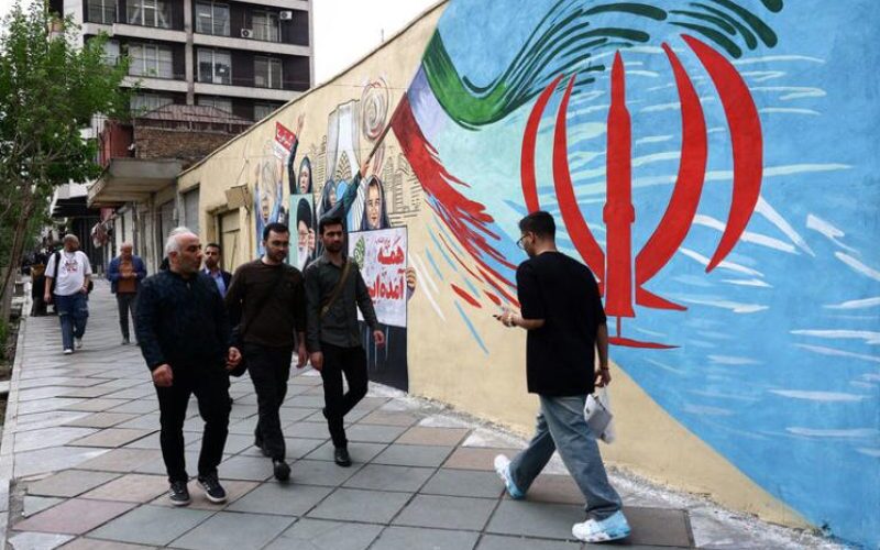 إيران تخفف قيود الإنترنت على الشركات مع استمرار الانقطاع الشامل