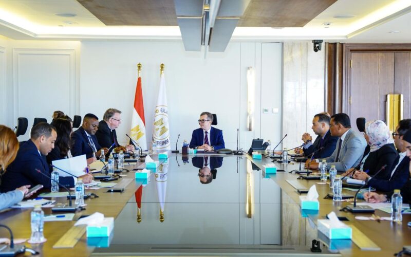 التخطيط ومنظمة العمل الدولية تبحثان تعزيز التعاون في التشغيل وريادة الأعمال مع التركيز على الوظائف الخضراء