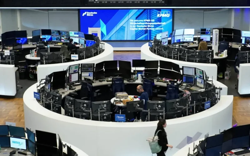 تراجع الأسهم الأوروبية مع تصاعد الضبابية بشأن محادثات وقف إطلاق النار