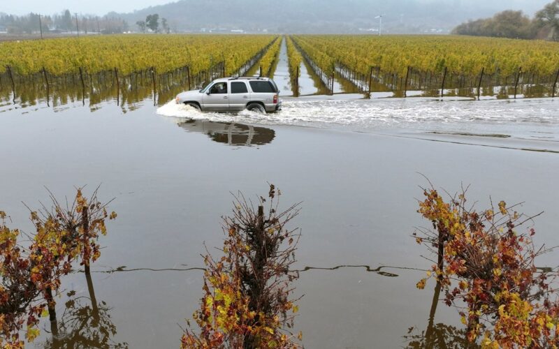 عواصف أبريل تتسبب في خسائر واسعة بالولايات المتحدة وتحذيرات من فجوة متزايدة بين التعويضات والتكلفة الاقتصادية