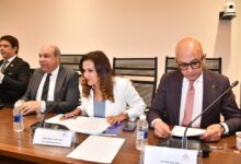 وزير الطيران يوضح أسباب ارتفاع أسعار تذاكر العودة من الخليج خلال اجتماع لجنة السياحة بالنواب