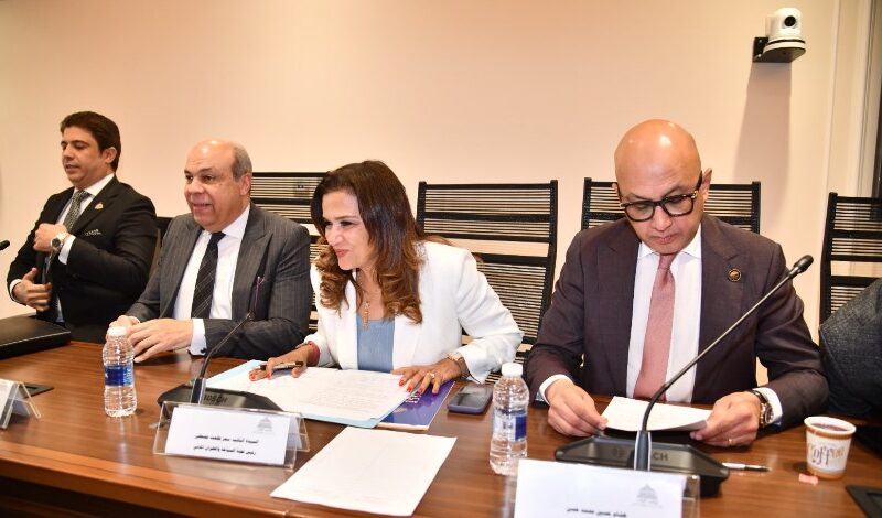 وزير الطيران يوضح أسباب ارتفاع أسعار تذاكر العودة من الخليج خلال اجتماع لجنة السياحة بالنواب