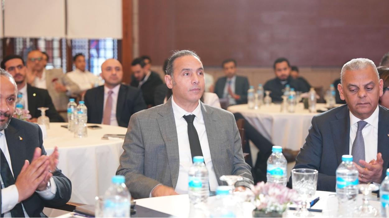 رئيس هيئة الرقابة المالية يشارك في ختام تحدي ابتكار تكنولوجيا التأمين بالجامعة الأمريكية بالقاهرة