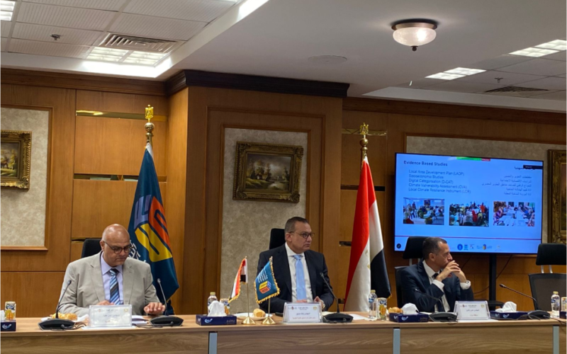 صندوق التنمية الحضرية يناقش خطوات المرحلة المقبلة لمشروع تطوير البنية التحتية بالمناطق الحضرية