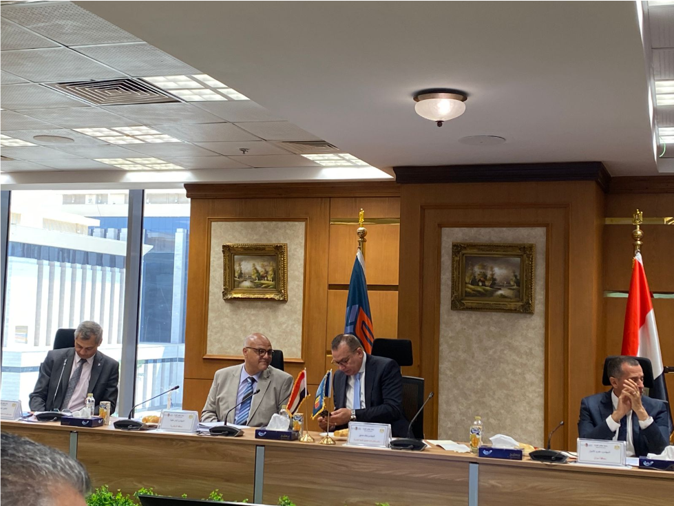 صندوق التنمية الحضرية يناقش خطوات المرحلة المقبلة لمشروع تطوير البنية التحتية بالمناطق الحضرية
