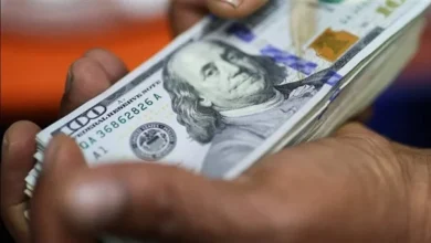 سوسيتيه جنرال يتوقع استمرار قوة الدولار بدعم الفائدة الأمريكية والنمو الاقتصادي