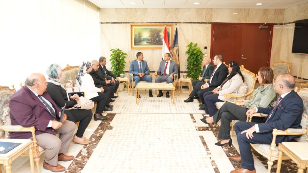 الرقابة المالية وأكاديمية السادات توقعان بروتوكول تعاون لتعزيز التدريب وتبادل الخبرات