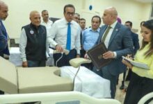 وزير الصحة يتفقد مخازن الإمداد الطبي ويشدد على تأمين الاحتياجات الاستراتيجية للمنشآت الصحية