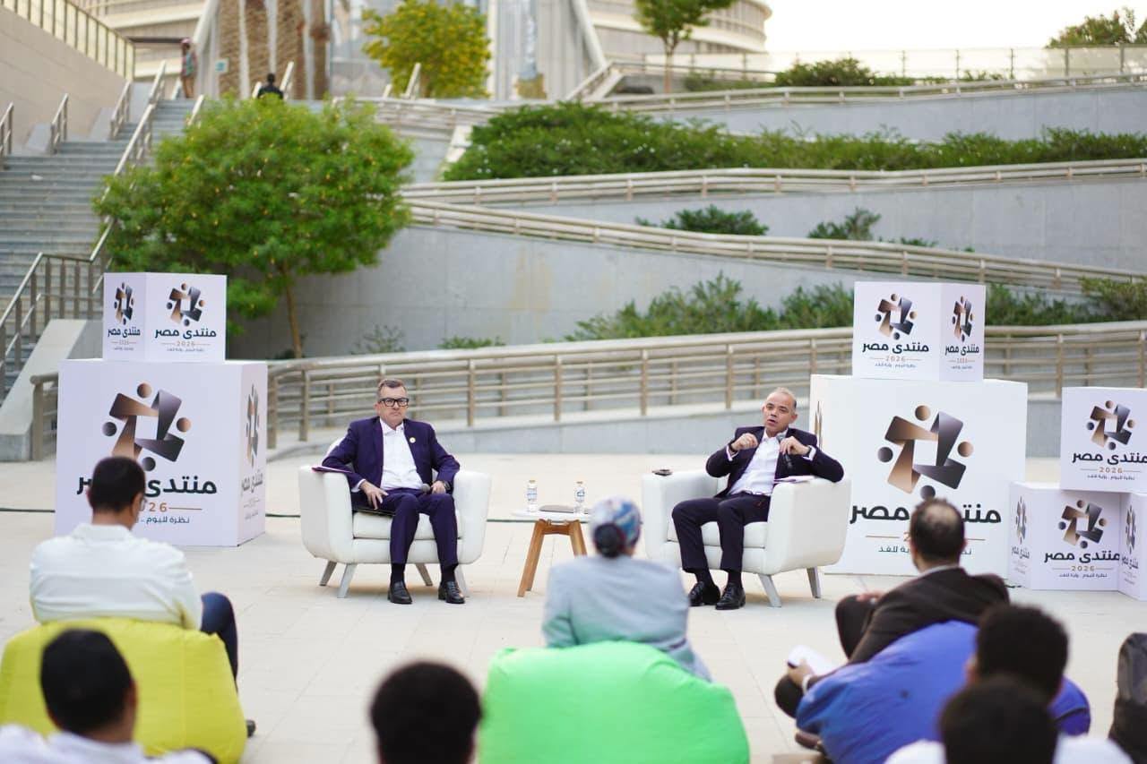 محمد فريد يلتقي 150 طالبًا من الجامعات المصرية لمناقشة مستقبل سوق العمل وريادة الأعمال
